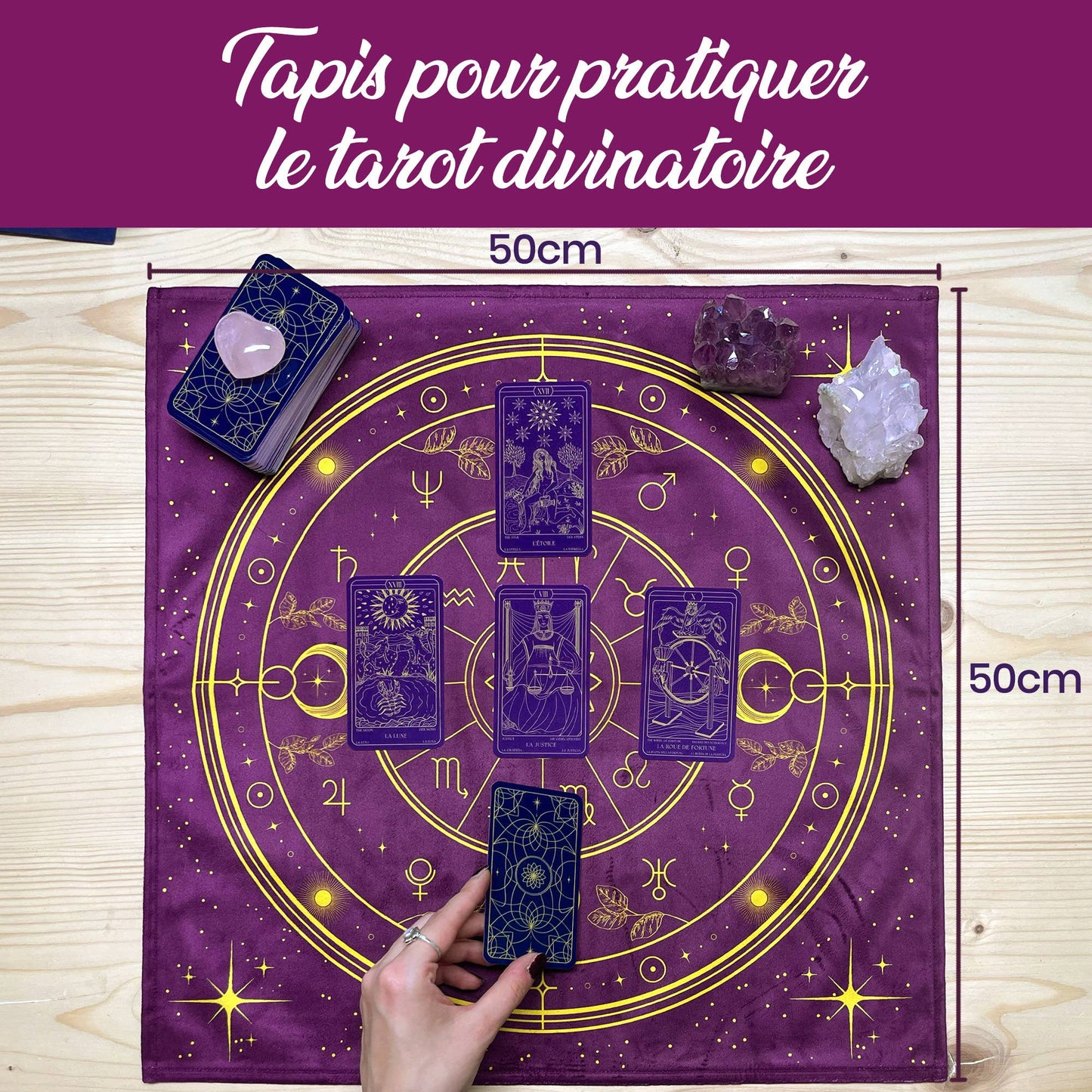 Dévoilez le Coffret Tarot de Marseille de Vibratis, qui inclut un jeu de cartes divinatoires et un livre explicatif fascinant.