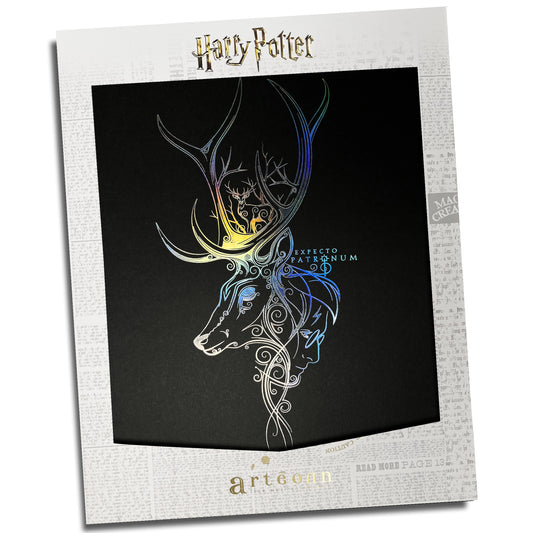 Affiche de collection Patronum - Harry Potter révélant le design holographique captivant mettant en avant la magie du monde sorcier.