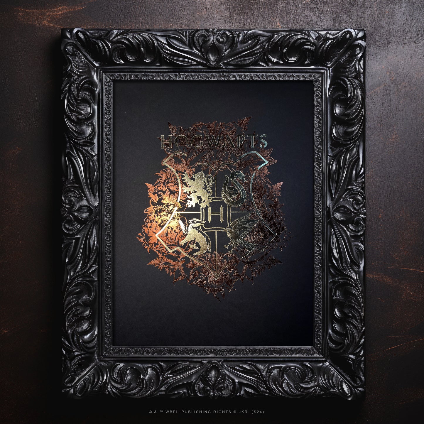 Aspect visuel de l'affiche de collection Poudlard - Harry Potter, réalisée en papier Colorplan Ebonny pour une durabilité élégante.