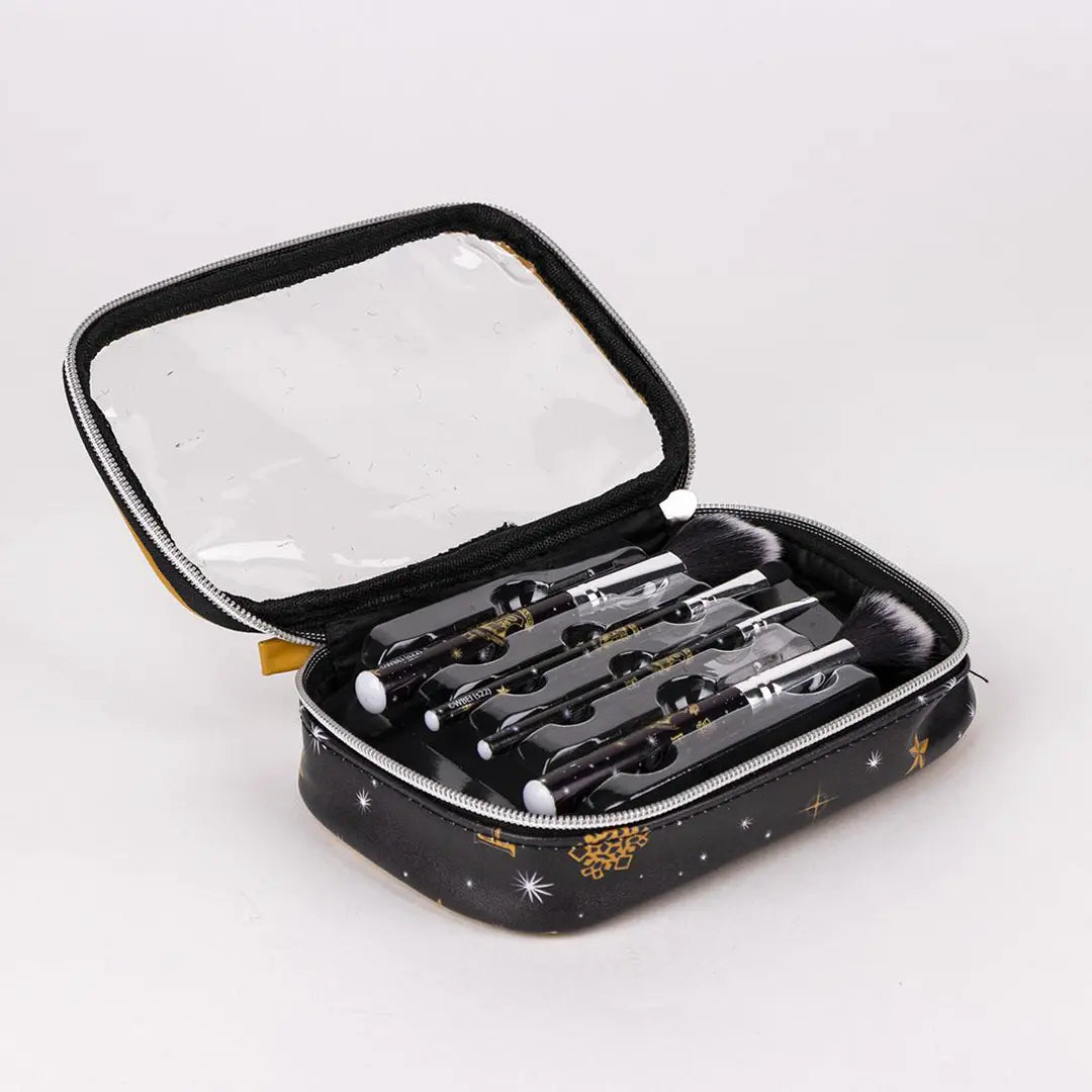 Kit pinceaux de maquillage Poudlard - Harry Potter avec des design inspirés de la magie, parfait pour les fans de la saga.