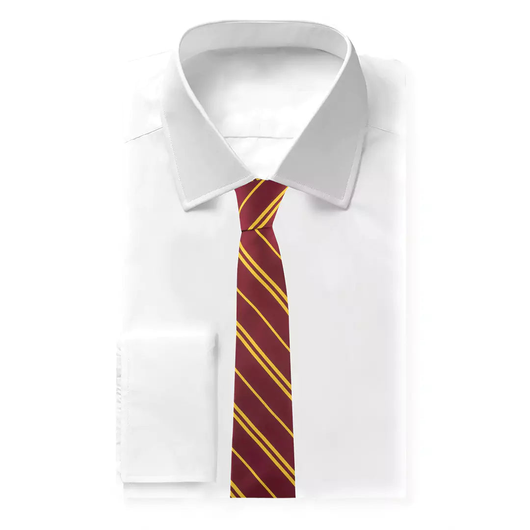 Cravate Gryffondor - Logo tissé, ajoutant une touche magique à n'importe quelle tenue, idéale pour les vrais fans de l'univers de Harry Potter.
