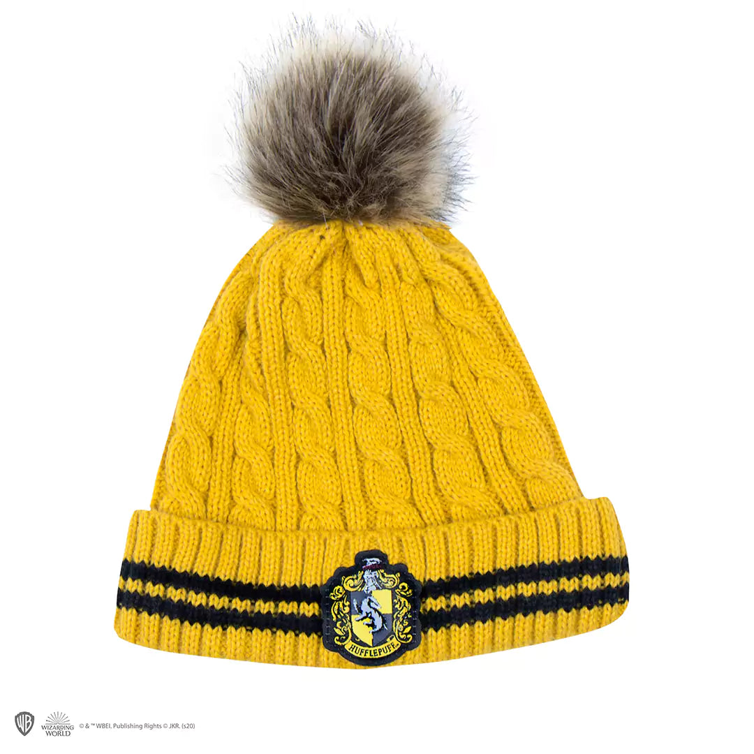 Bonnet à pompon Poufsoufle inspiré de Harry Potter, élégant et confortable, avec écusson emblématique. Parfait pour afficher votre loyauté et style.