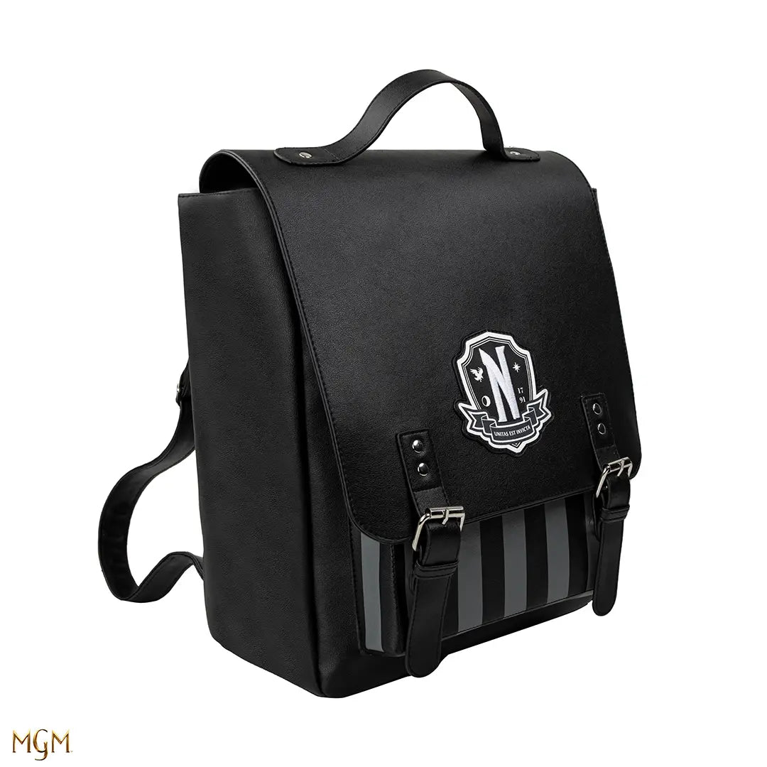 Sac à dos Nevermore Academy noir - Wednesday de Distrineo, avec un design gothique et mystérieux, parfait pour les fans de la série.