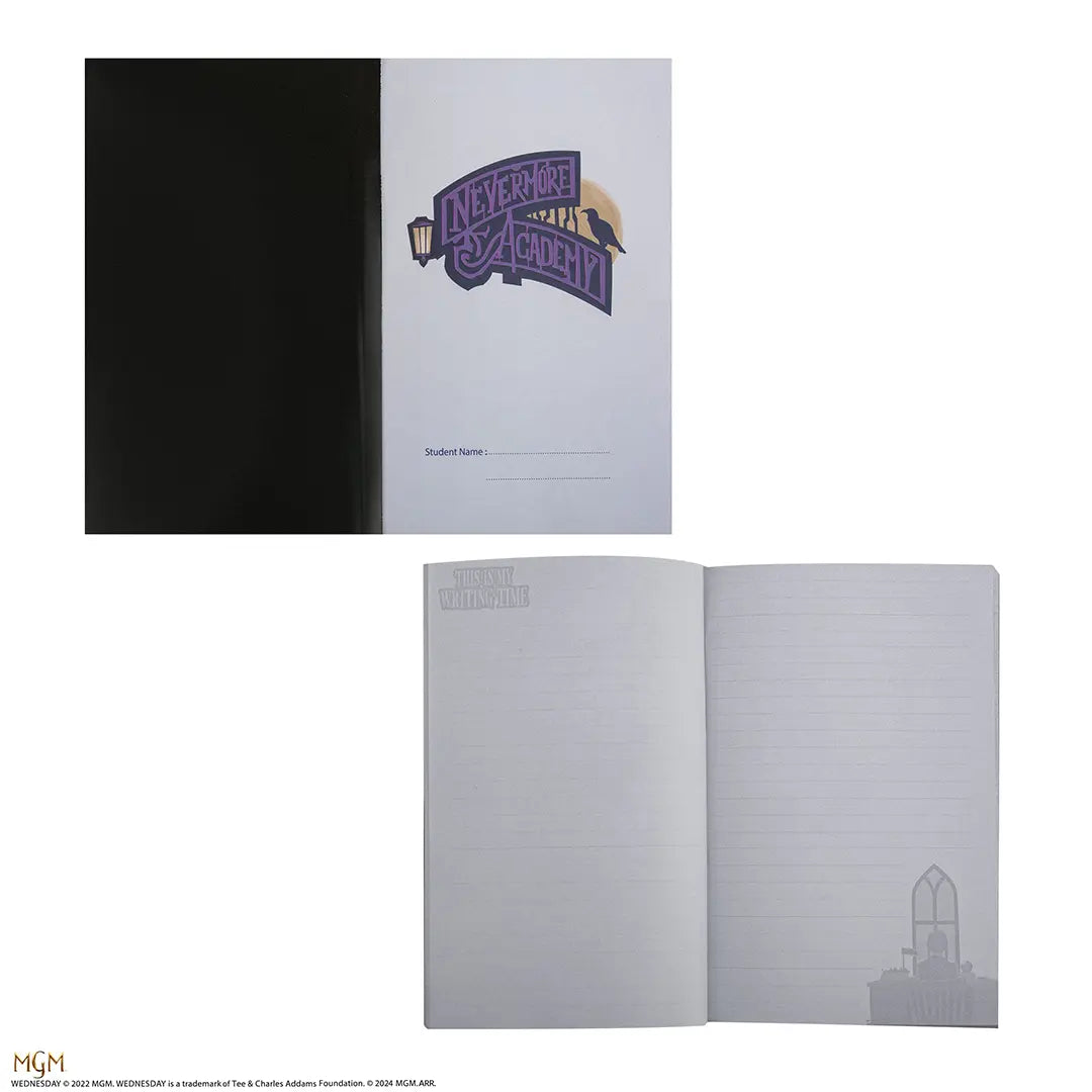 Set de papeterie cercueil - Wednesday, montrant un design gothique captivant avec un motif inspiré de la série culte, idéal pour un bureau singulier.