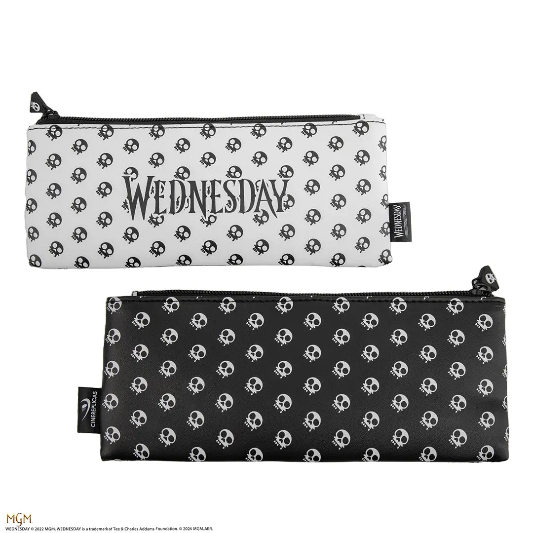 Set de papeterie Wednesday Addams - Stylos élégants avec un design macabre, idéaux pour apporter une touche d'originalité à votre bureau.