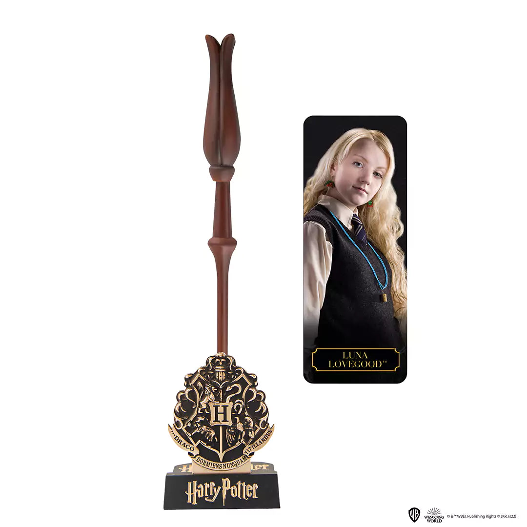 Stylo baguette Luna Lovegood et support - Harry Potter, un bel objet de collection inspiré de l'univers magique de la saga.