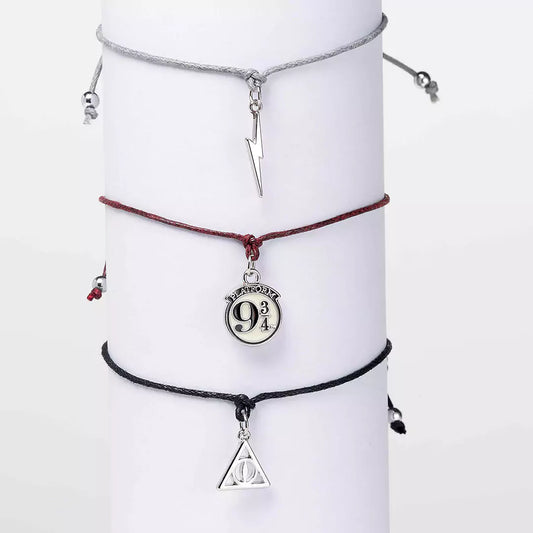 Bracelet d'amitié Harry Potter rouge bordeaux représentant la Plateforme 9 3/4 - Lot de 3 bracelets d'amitié - Argentés - Harry Potter.