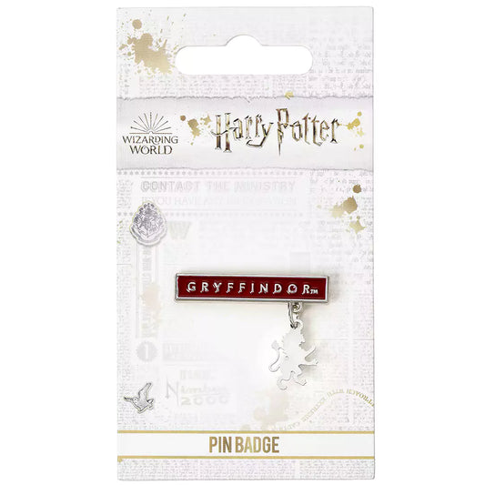 Détail du pin's Gryffondor - Harry Potter, mettant en avant la pampille sophistiquée ajoutée pour un look tendance et unique.