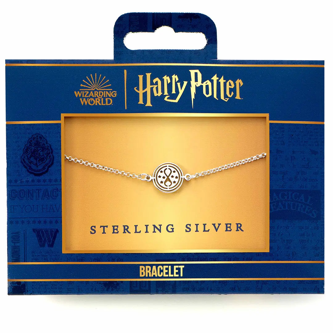 Bracelet Charm Retourneur de Temps - Argent 925 - Harry Potter porté, un accessoire fascinant qui allie mode et magie, idéal pour toute occasion.