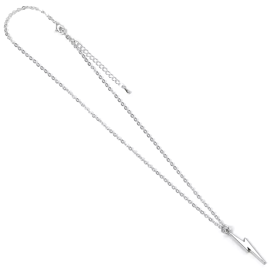 Collier Éclair en argent plaqué avec pendentif en forme d'éclair, un bijou élégant qui attire les regards.
