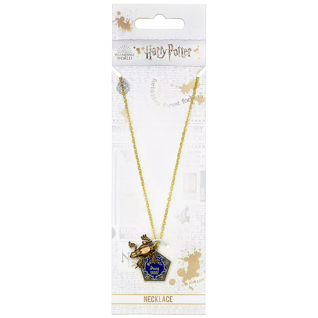 Collier Chocogrenouilles - Harry Potter, bijou plaqué or élégant avec un pendentif en forme de Chocogrenouille, parfait pour les fans de la magie.