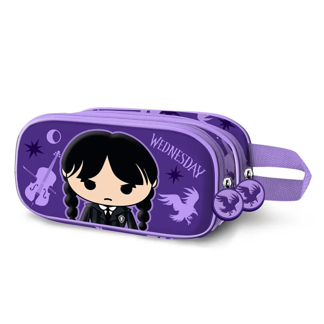 Trousse double 3D Wednesday chibi, un accessoire tendance inspiré du célèbre personnage de la fille Addams, avec un design captivant et pratique pour les fournitures scolaires et de maquillage.