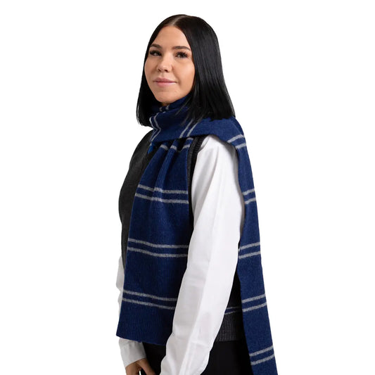 Écharpe Serdaigle Harry Potter en laine douce, symbole de loyauté et d'intelligence, parfaite pour les fans de la saga.
