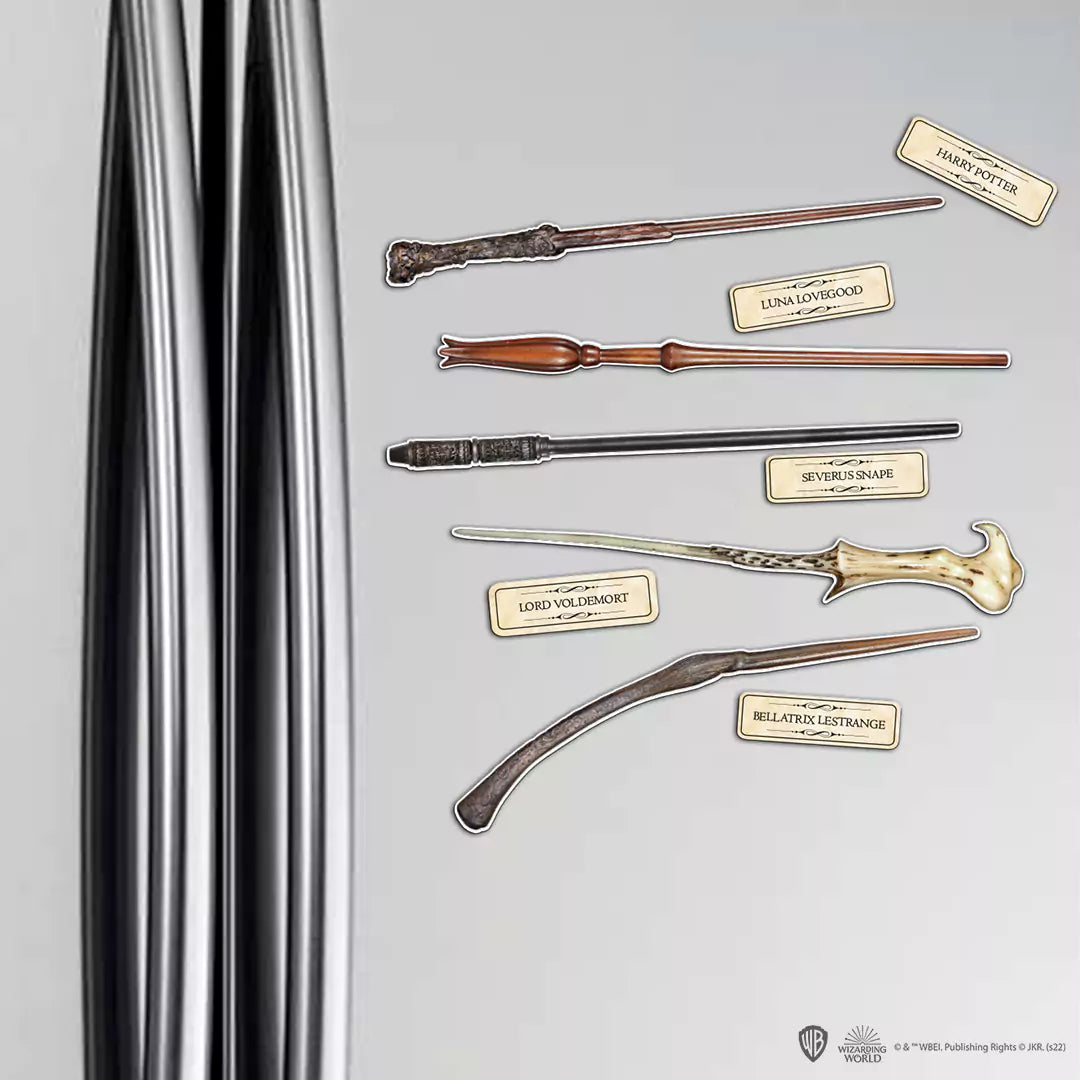 Planche de magnets en mousse - Baguettes 1 - Harry Potter incluant la baguette fascinante de Severus Rogue, un essentiel pour les collectionneurs et admirateurs de la saga.