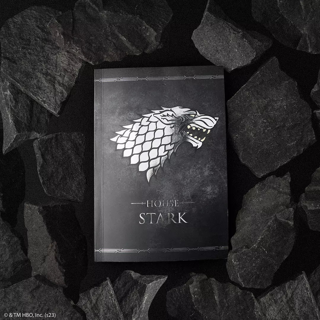 Couverture souple du carnet Stark - Game of Thrones, un visuel captivant qui rend hommage à l'univers épique de la série.