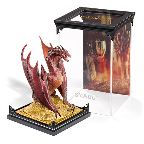Diorama Smaug - Bilbon le Hobbit - Figurine de collection, représentant la confrontation épique entre Bilbon et le dragon Smaug, une pièce incontournable pour les fans de J.R.R. Tolkien.
