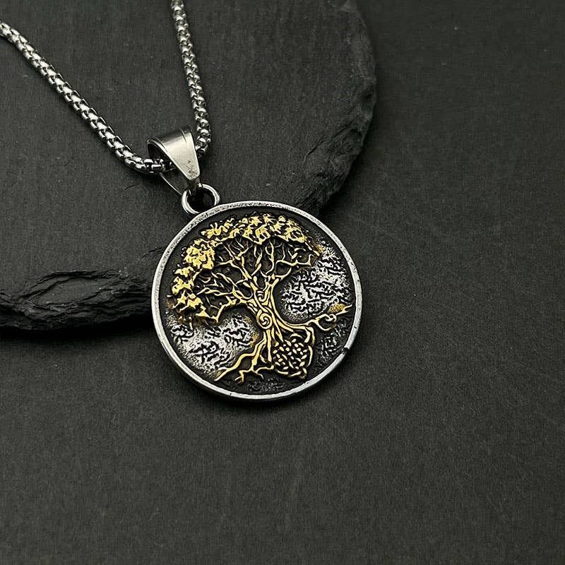 Pendentif Arbre de vie du collier vintage Viking de GemMeet, symbole de croissance et d'équilibre.