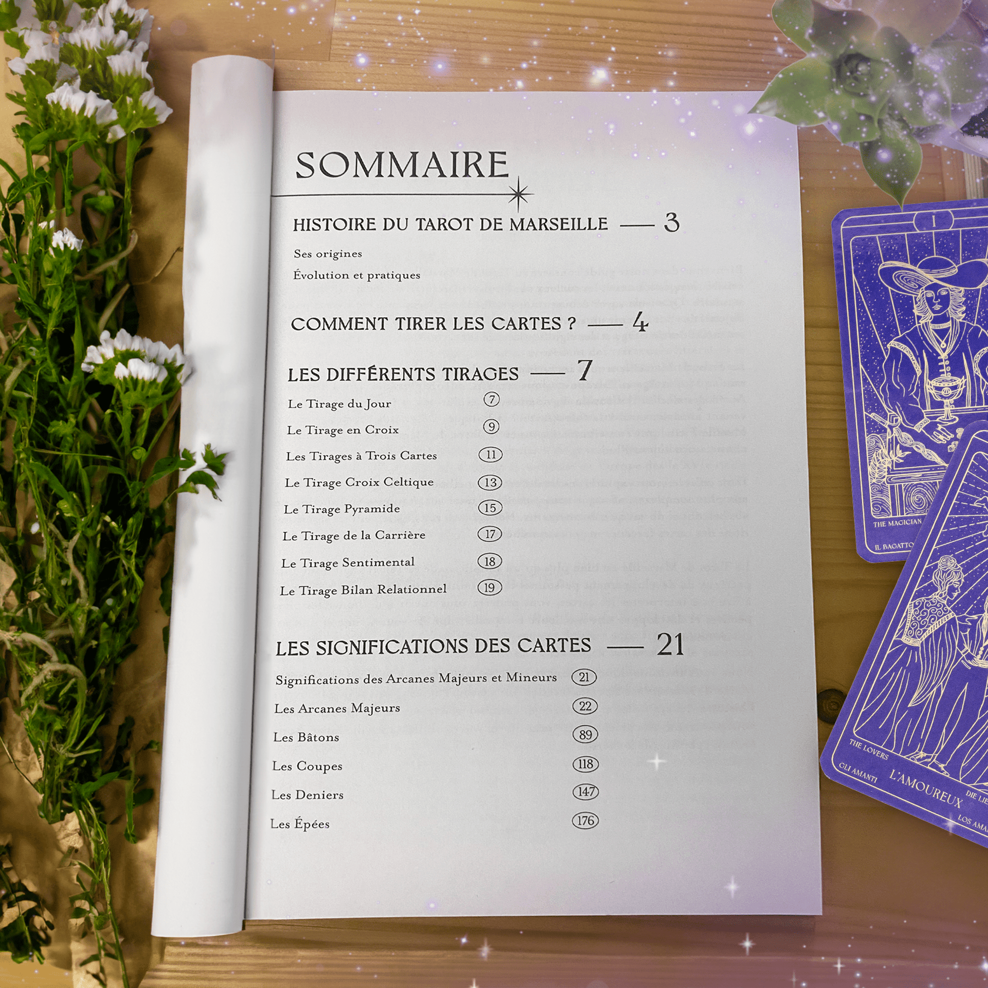 Couverture vibrante du 'Livre d'initiation au Tarot de Marseille' de Vibratis, illustrée avec des motifs mystiques et enchanteurs, idéale pour les aspirants tarologues.