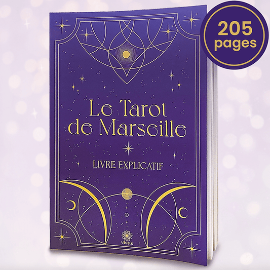 Illustration captivante du livre 'Livre d'initiation au Tarot de Marseille' de Vibratis, mettant en avant les arcanes majeurs et mineurs dans un design coloré.