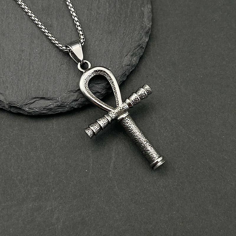 Chaîne de 60 cm accompagnant le pendentif personnalisé de GemMeet, ajoutant une touche élégante au pendentif en forme de dieu gardien pour homme.