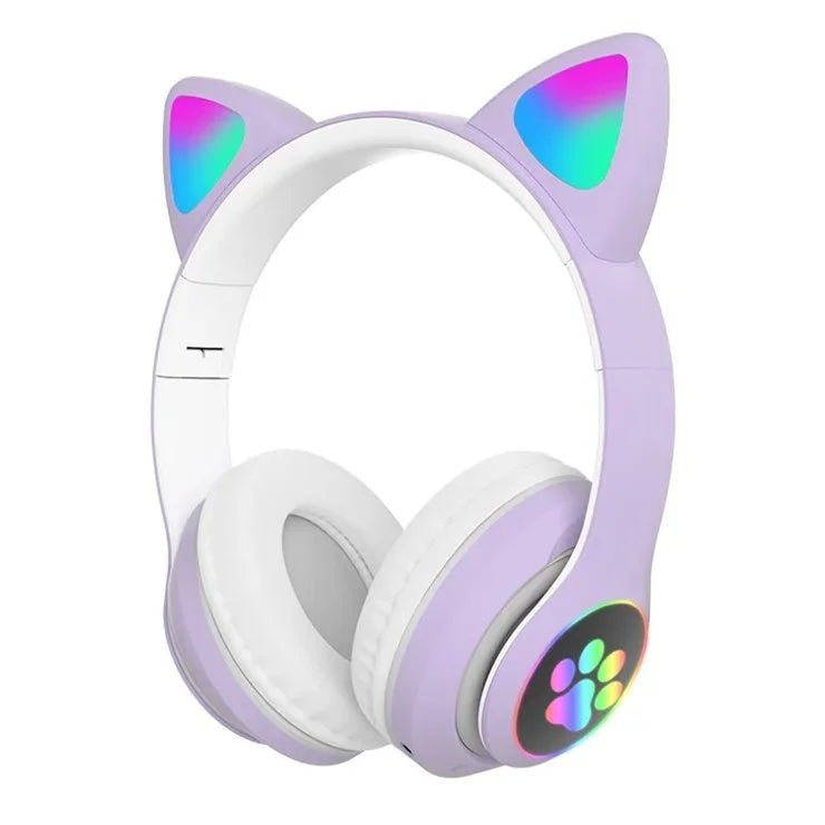 Détails du Casque audio Féerique à Oreilles de Chat RGB, intégrant des lumières RGB colorées pour une expérience sonore immersive.