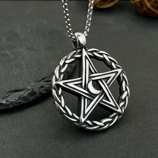 Collier à pendentif en forme de pentagramme de lune creuse à la mode