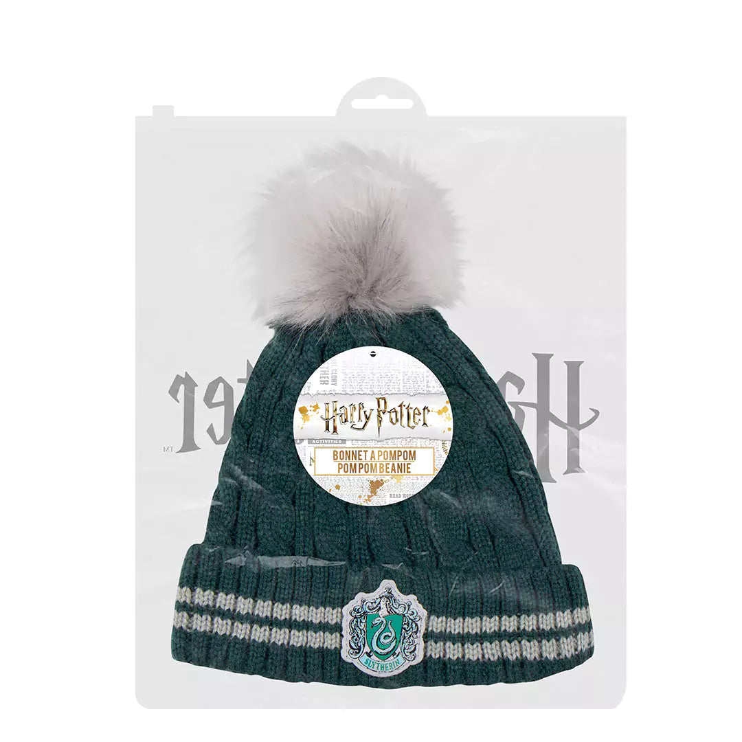Bonnet à pompon Serpentard - Harry Potter, idéal pour se protéger du froid tout en affichant son allégeance à la maison Serpentard.