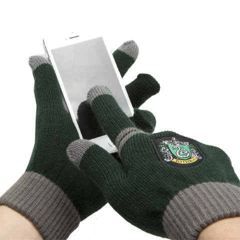 Gants tactiles Serpentard - Harry Potter, un accessoire stylé et fonctionnel pour rester connecté tout en affichant votre appartenance à la maison mystérieuse de Poudlard.