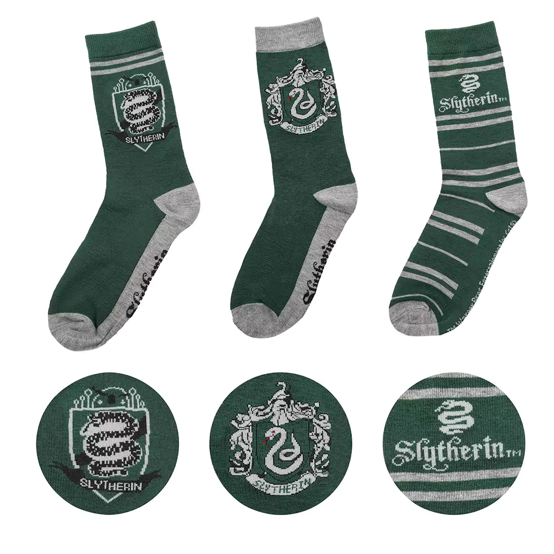 Lot de 3 paires de chaussettes Serpentard - Du 35 au 45 - Harry Potter avec un design élégant et confortable, parfait pour afficher votre fierté de maison à Poudlard.