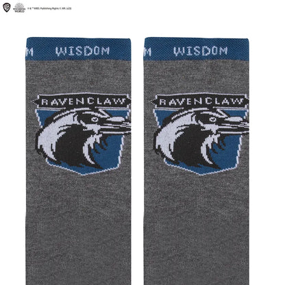 Chaussettes Serdaigle Harry Potter en vue rapprochée, mêlant élégance et confort pour les fans inconditionnels.