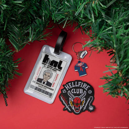 Calendrier de l'avent 2023 - Stranger Things mettant en avant les surprises cachées derrière chaque porte, parfait pour les fans de la série culte.