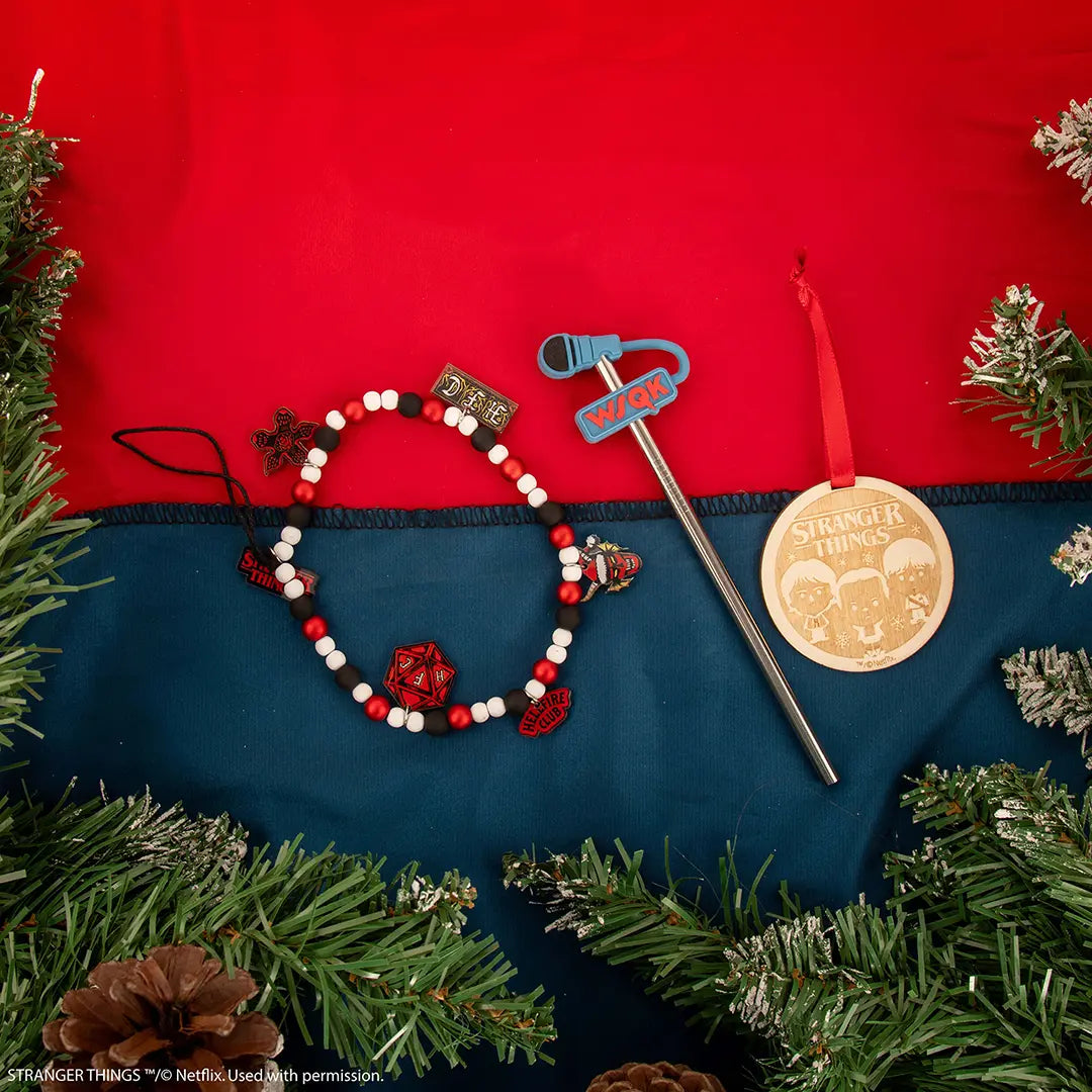 Calendrier de l’avent Deluxe 2025 - Stranger Things : Détails d'un accessoire spécial de la saison 5, idéal pour les fans de la série.