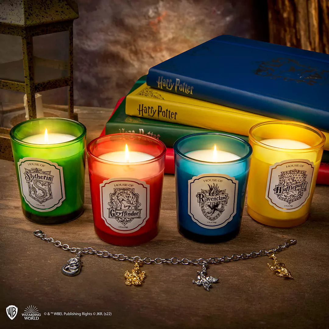 Bougie parfumée Gryffondor de la collection Lot 4 bougies et Charms des 4 Maisons Harry Potter.
