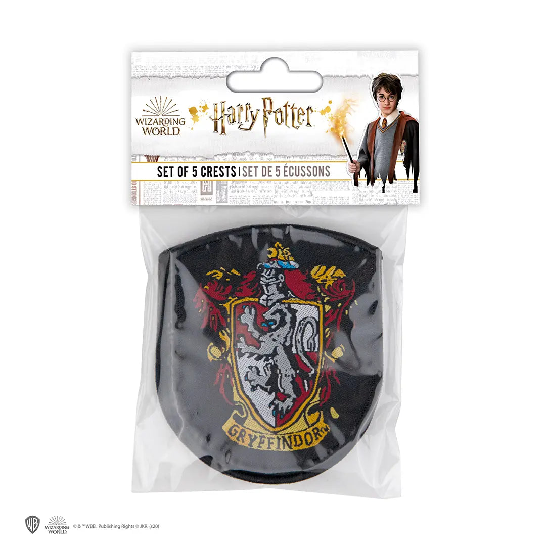 Écussons Poudlard - lot de 5, présentés en pack, parfaits comme cadeau pour les fans de Harry Potter, ajoutant une touche magique à vos accessoires.