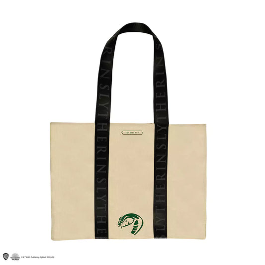 Détails du Tote Bag Deluxe Serpentard - Harry Potter, fabrication en polyester et coton, parfait pour transporter livres et essentiels quotidiens.