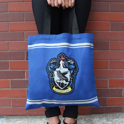 Sac en toile - Serdaigle - Harry Potter, un accessoire tendance pour les fans de la saga, affichant des motifs emblématiques de la maison Serdaigle.