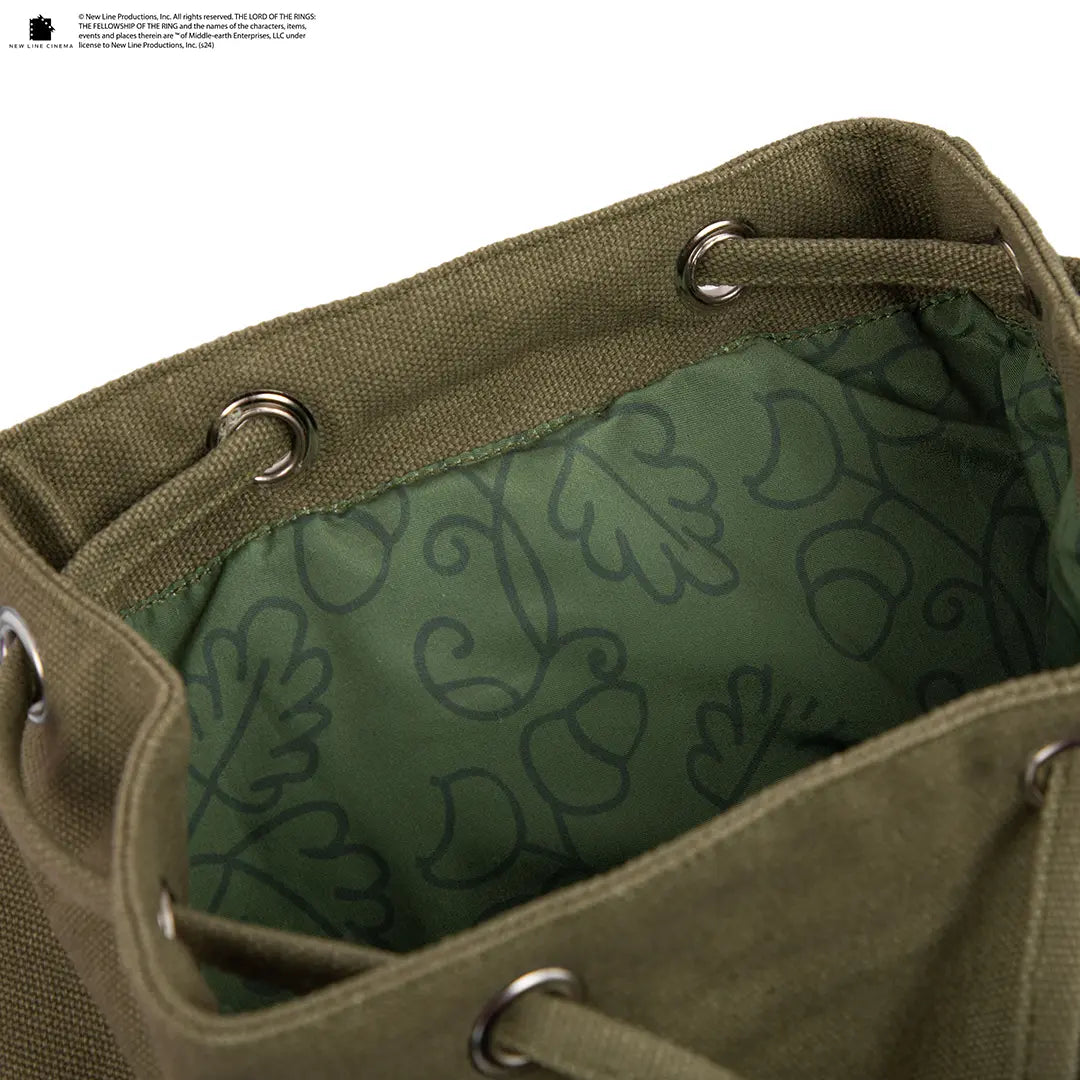 Sac à dos Hobbiton - Le Seigneur des Anneaux : Vue de face montrant le design inspiré de Tolkien, parfait pour les fans de fantasy.