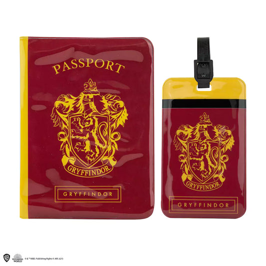Couverture de Passeport et Porte-étiquette Gryffondor - Harry Potter, un accessoire élégant pour les fans de la saga magique.