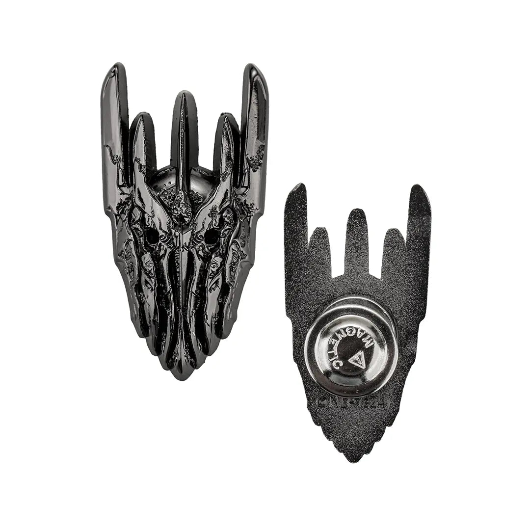Magnifique design du Magnet Casque de Sauron - Le Seigneur des Anneaux, parfait pour les fans de J.R.R. Tolkien et un ajout captivant à votre collection de souvenirs.