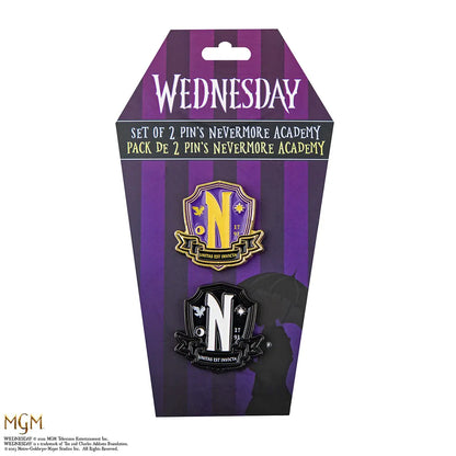 Pin’s Nevermore Academy - Wednesday, un accessoire captivant à l'effigie de Wednesday Addams, parfait pour les fans de la série.