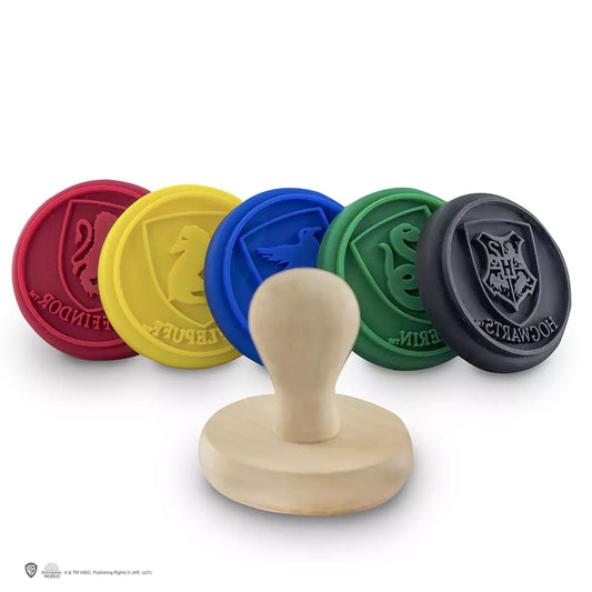 Tampons silicone pour cookies Harry Potter, présentation d'un design magique avec symboles emblématiques de Poudlard.