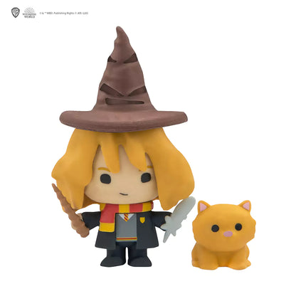 Figurine Gomee - Hermione Granger - Harry Potter, une charmante figurine en gomme capturant la magie de la célèbre sorcière.