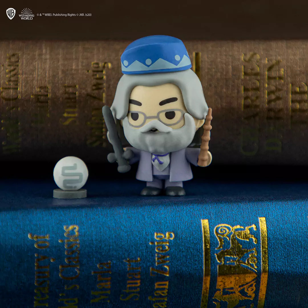 Collection de figurines Gomee représentant Albus Dumbledore, mettant en valeur son design unique et emblématique pour tous les collectionneurs de Harry Potter.