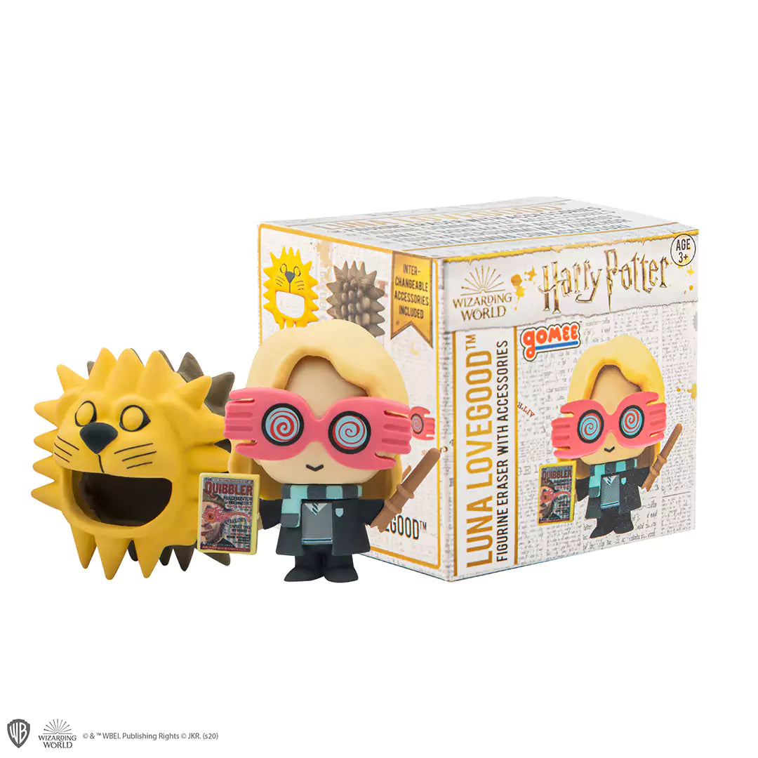 Figurine Gomee - Luna Lovegood présentée sur une étagère, ajoutant une touche d'originalité à toute collection Harry Potter.