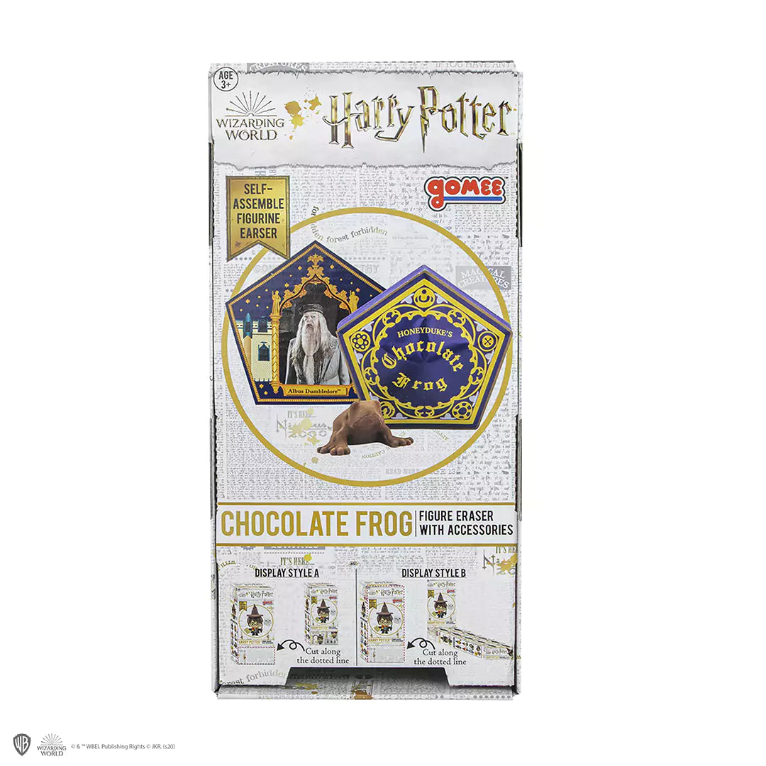 Figurine Gomee - Chocogrenouille - Harry Potter sur un bureau, ajoutant une touche magique à la décoration pour les collectionneurs.