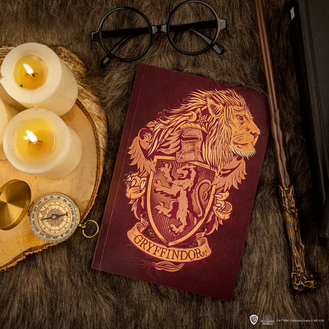 Carnet Gryffondor 120 pages - Harry Potter, un magnifique carnet inspiré de l'univers de Poudlard, parfait pour capturer vos pensées et idées créatives.