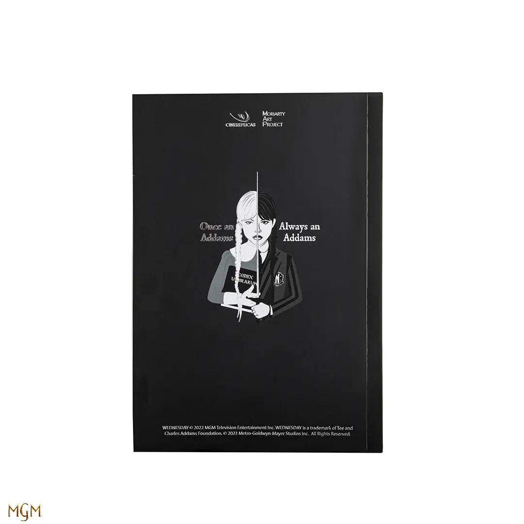 Carnet souple Wednesday et violoncelle - Intérieur ligné pratique pour prendre des notes et dessiner des croquis creatively.