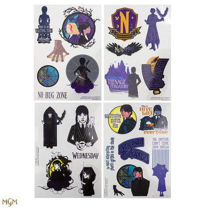 Tatouages temporaires Wednesday Addams - modèle de tattoo clé et noire, évoquant l'univers fascinant de la célèbre personnage gothique.