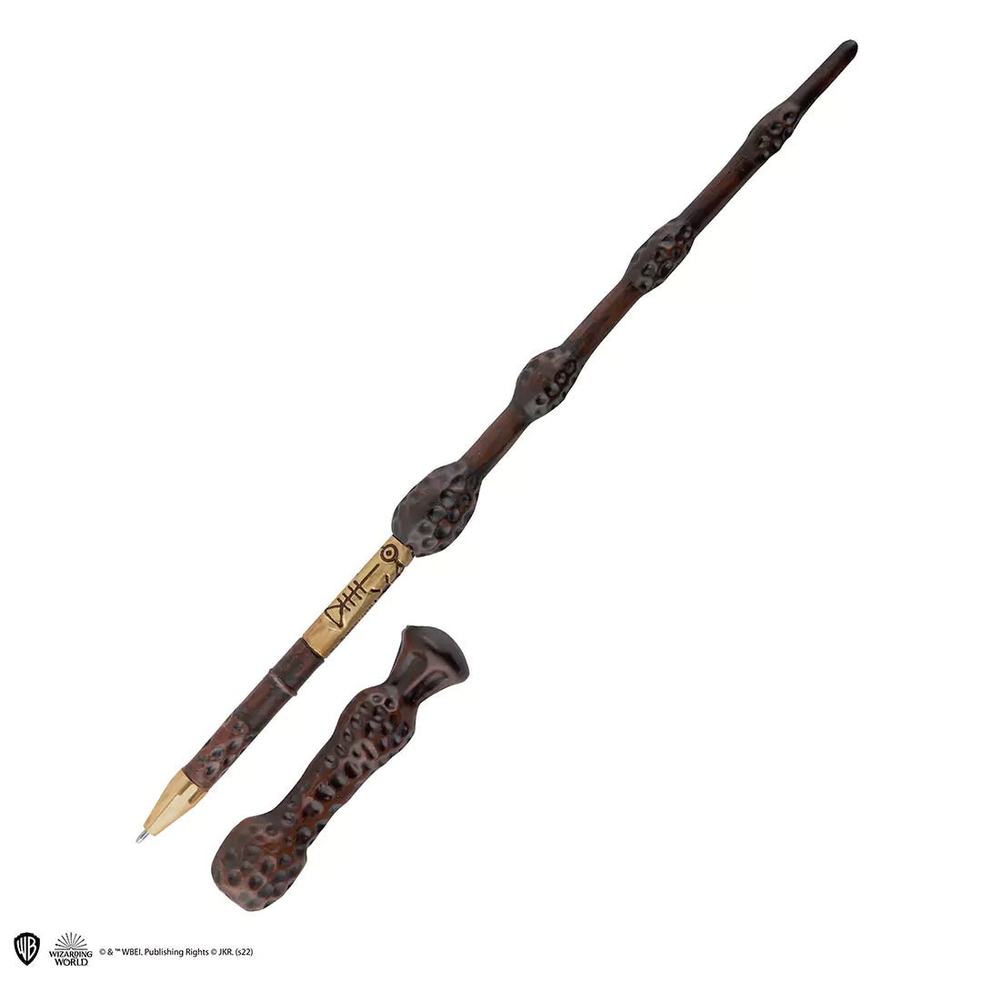 Support du Stylo Baguette Albus Dumbledore en forme d'écusson de Poudlard, idéal pour mettre en valeur votre passion pour l'univers Harry Potter.