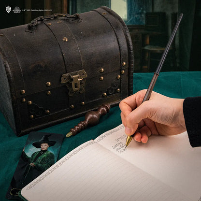 Marque-page lenticulaire de Minerva McGonagall inspiré de Harry Potter, ajoutant une touche enchantée à chaque lecture.